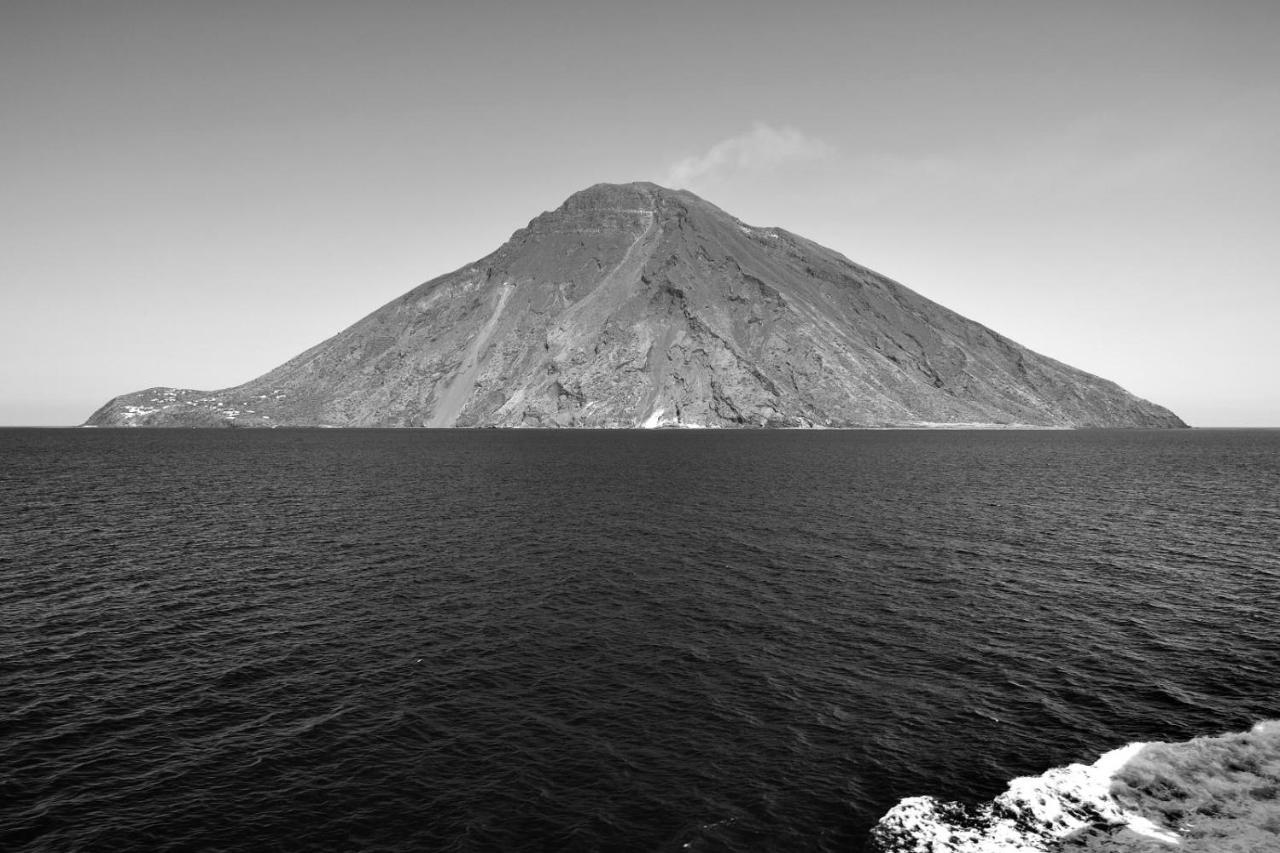 Villa A Lipari エクステリア 写真